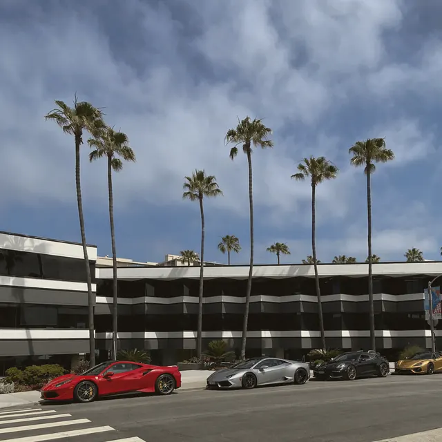 888 Prospect Street office building in La Jolla village, where IT Help San Diego meets clients by appointment, steps from village hotels and restaurants.